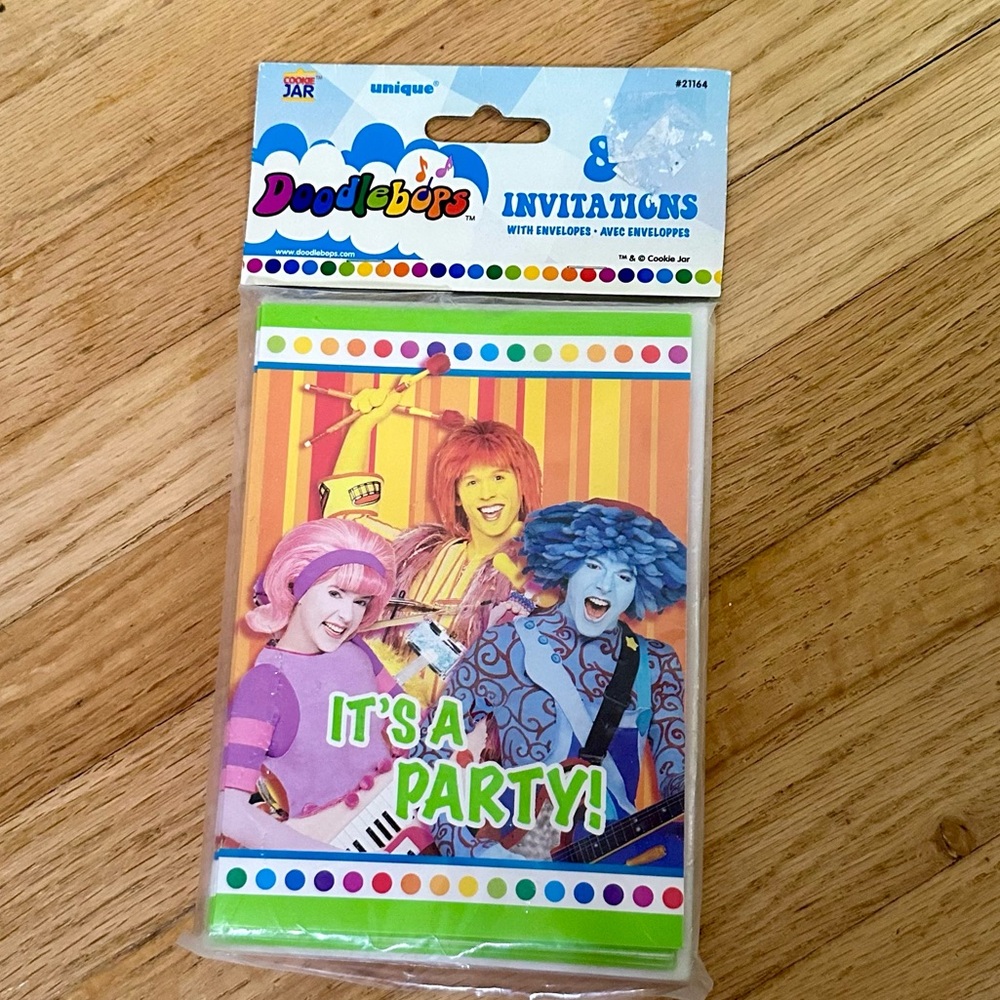 3/$10 🌼 Doodlebops Invitations